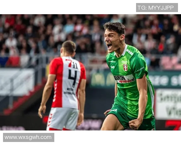 多德勒支与赫尔蒙激战正酣谁能在这场较量中笑到最后